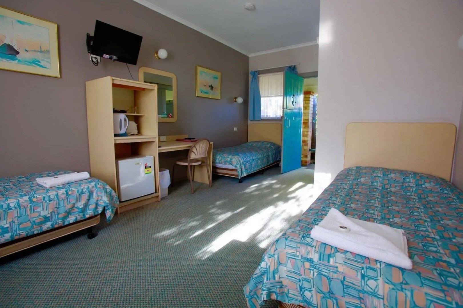 Tea Gardens Hotel