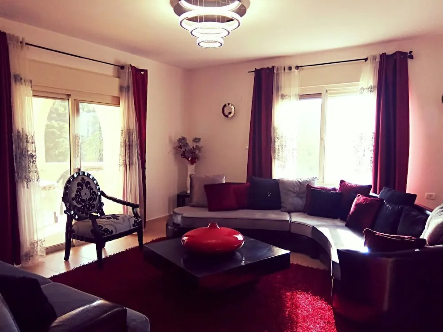 Villa in a natural grovea