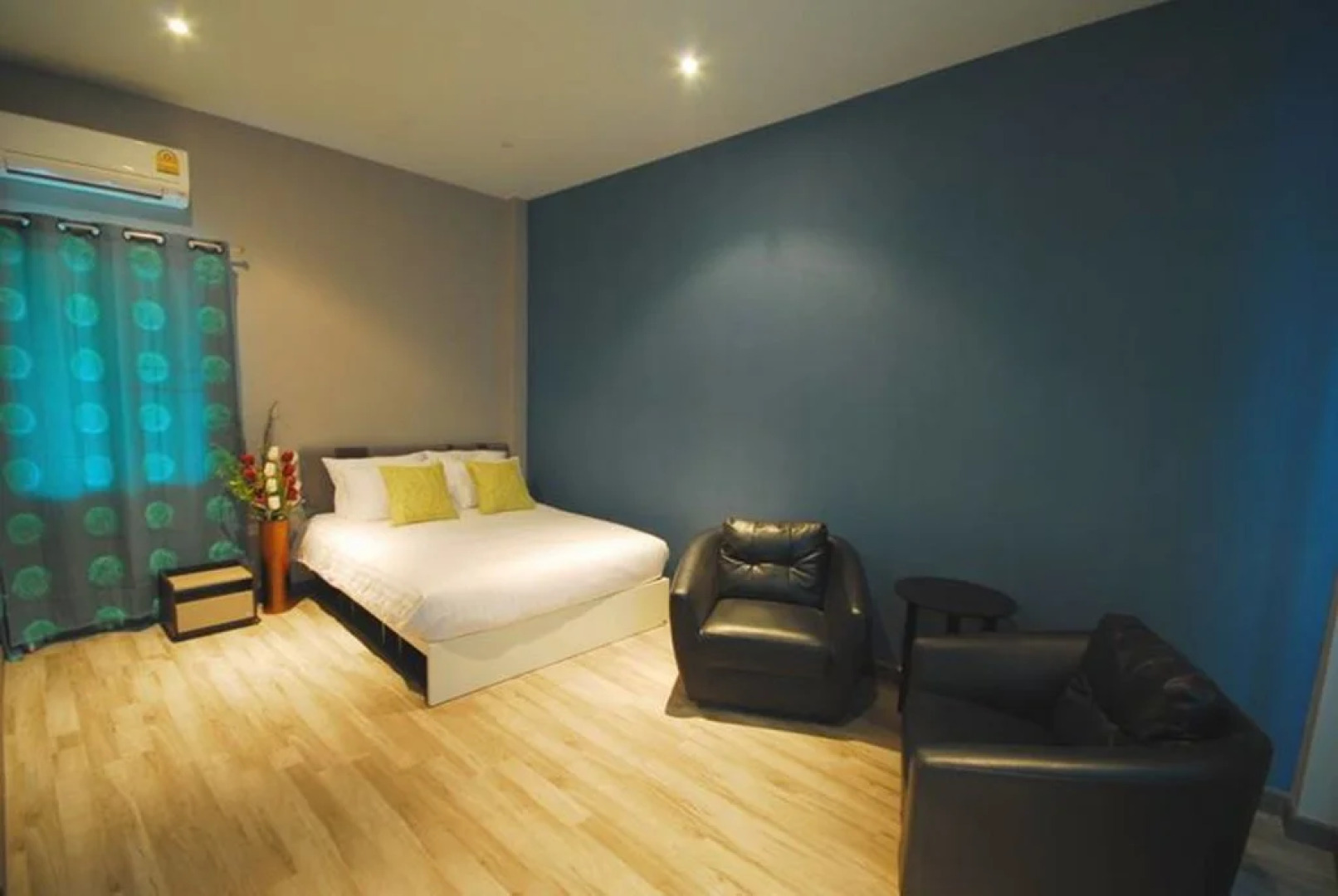 Aria Lake and Golf Villa