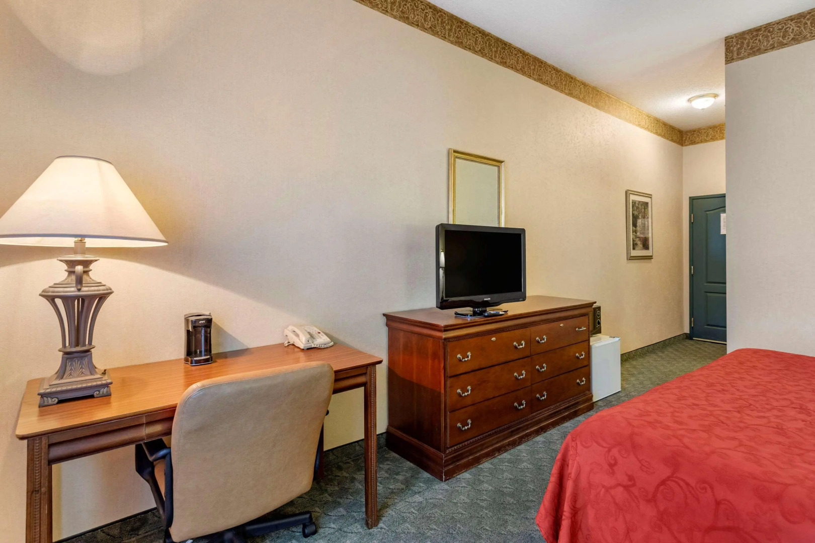 Red Roof Inn & Suites Berea