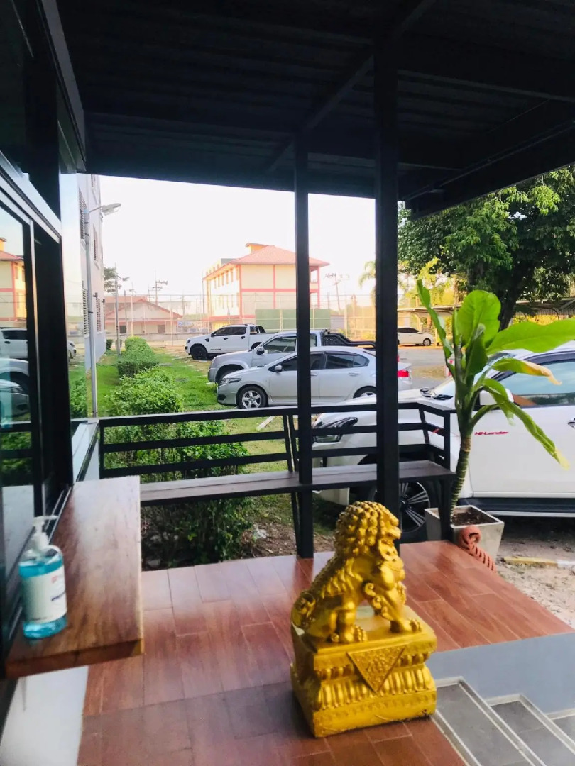 Grand Esie Service Apartment