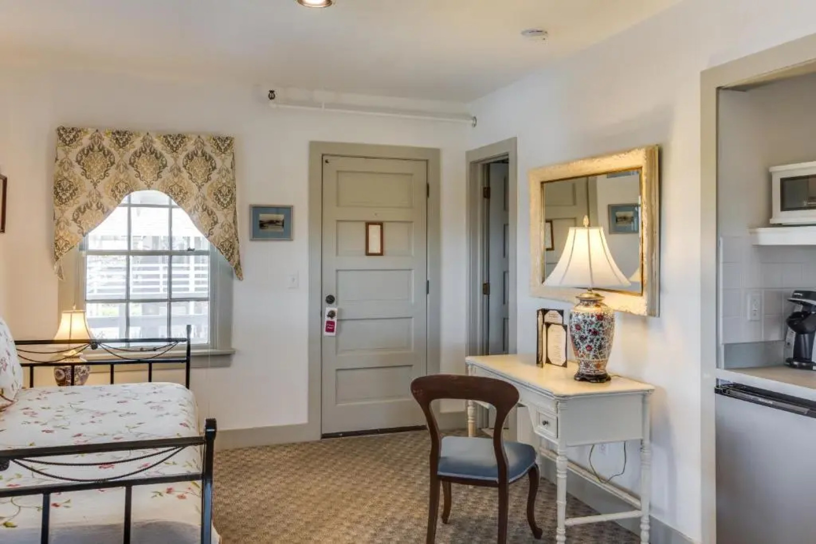 The First Colony Inn