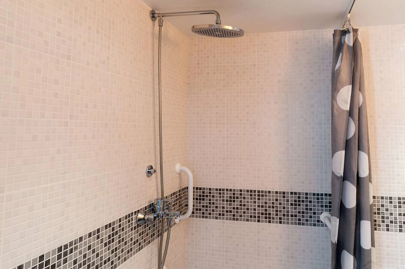 The Originals City, Hôtel Éden