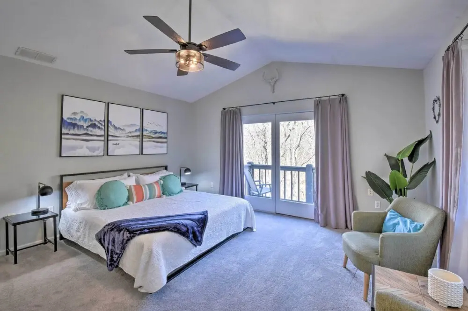 Inviting Sky Valley Home ~ 2 Mi to Mud Creek Falls