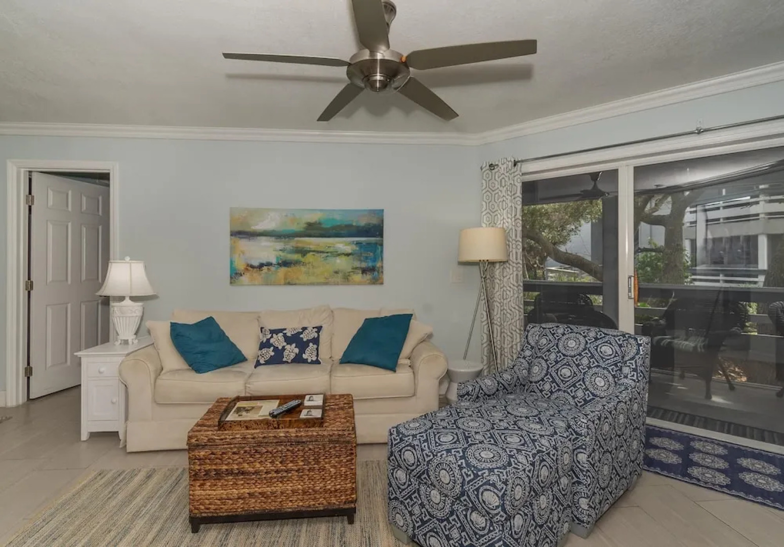 Tastefully Decorated Sea Woods Veranda Close to Pool Fitness Room Sv162