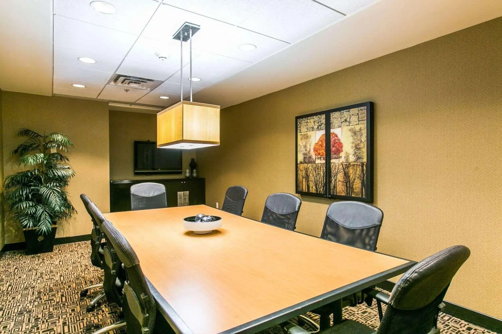 Cambria Suites Indianapolis Airport