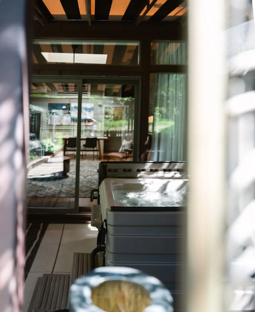 Highland Haven Creekside Inn