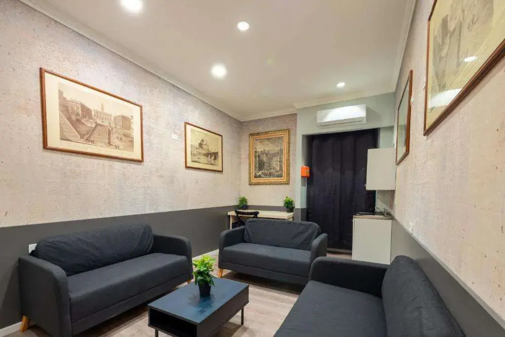 Alessandro Palace & Bar - Hostel