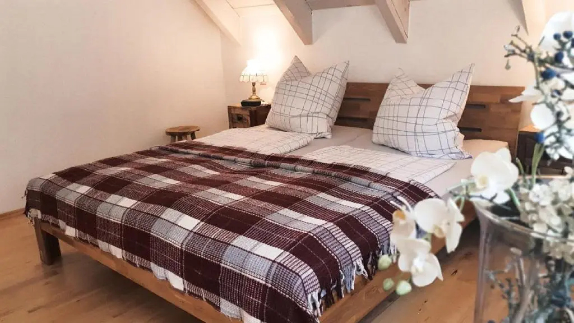 Cafe Altmühl, Ferienwohnungen Gästehaus Krimhilde direkt am Wasser