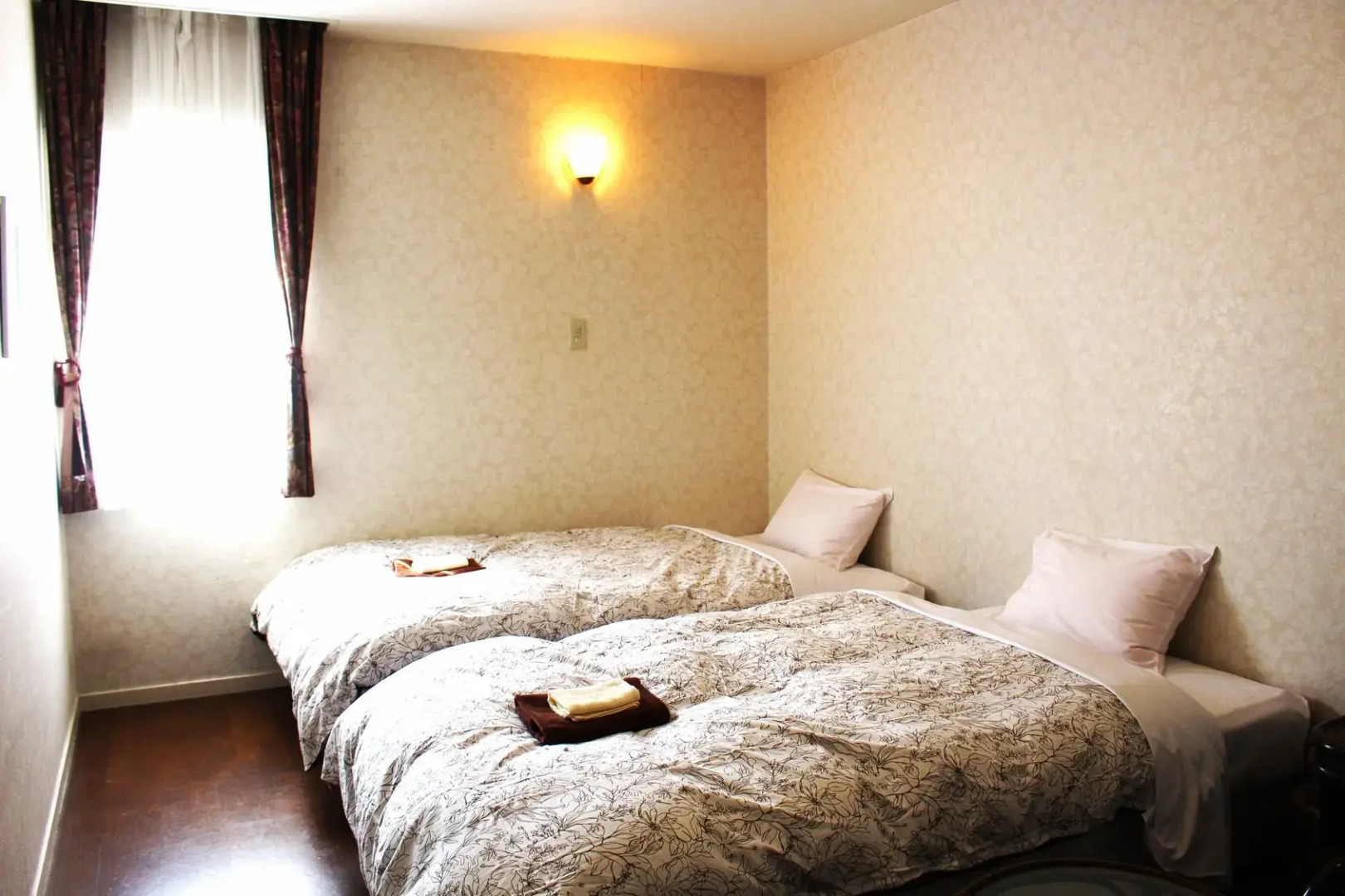 Yugawara Bay Mandarin House