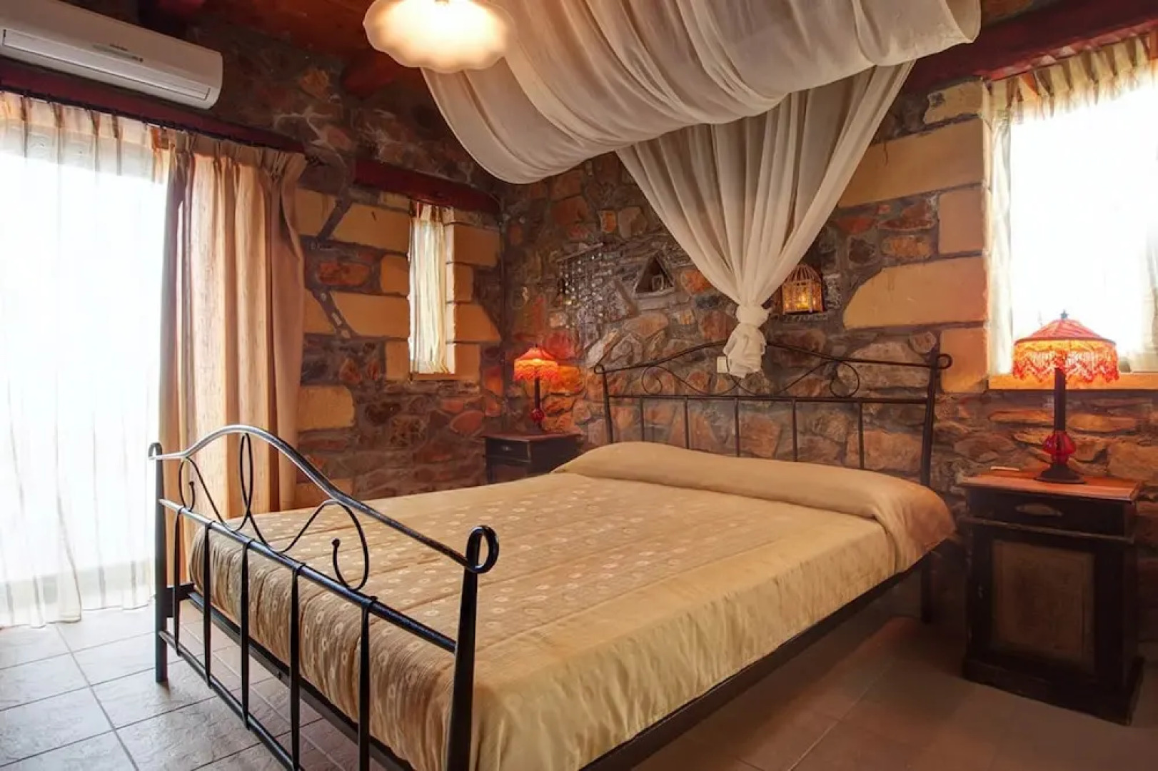 Villa Kimothoe is a Luxury Villa. It Overlooks Livadia bay on the Western Crete