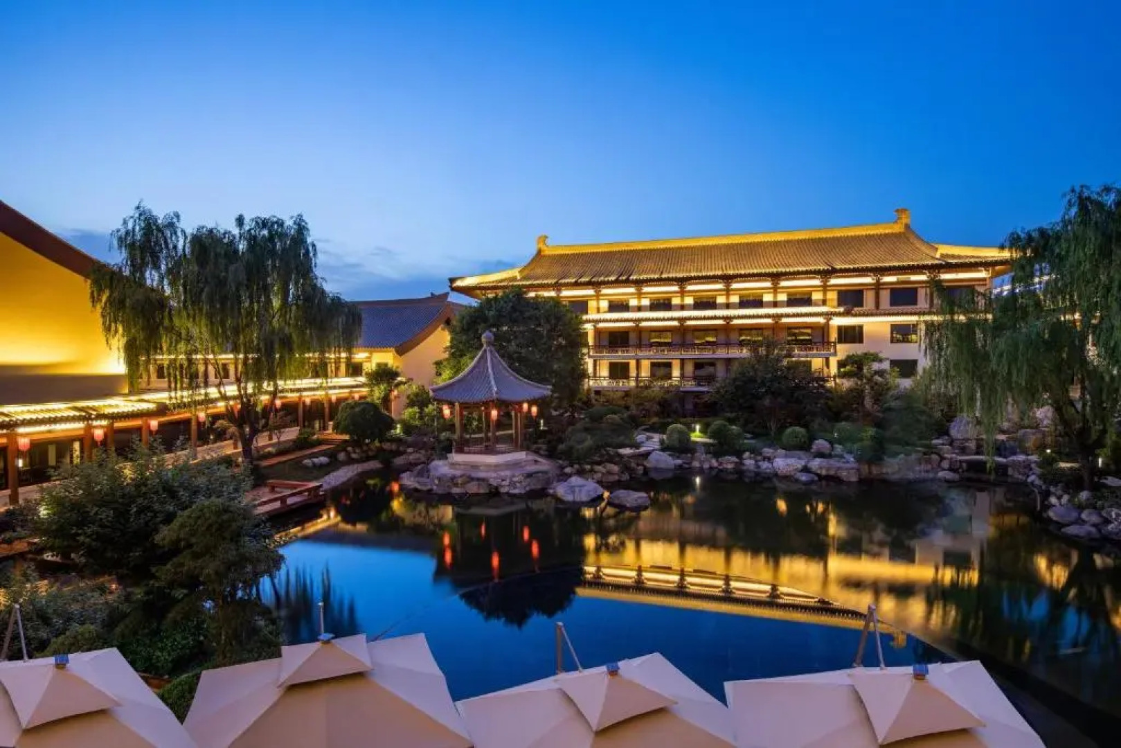 HUALUXE Hotels and Resorts Xi'an Tanghua, an IHG hotel