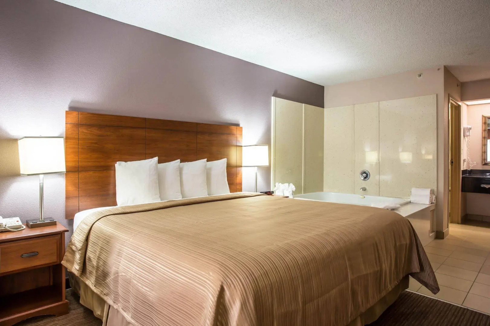 Quality Inn & Suites Matthews - Charlotte