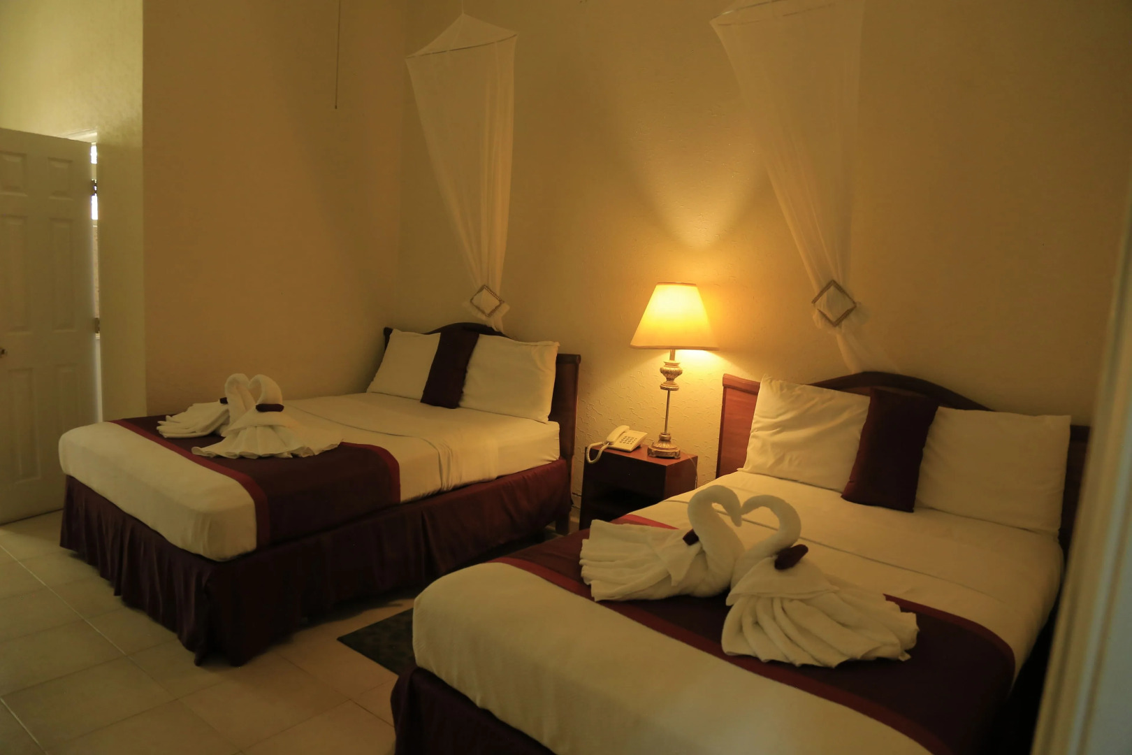 Executive Airport Hotel