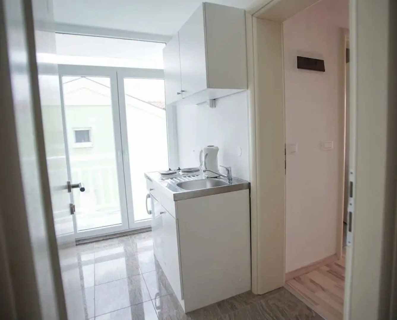 Apart-pansion Promajna