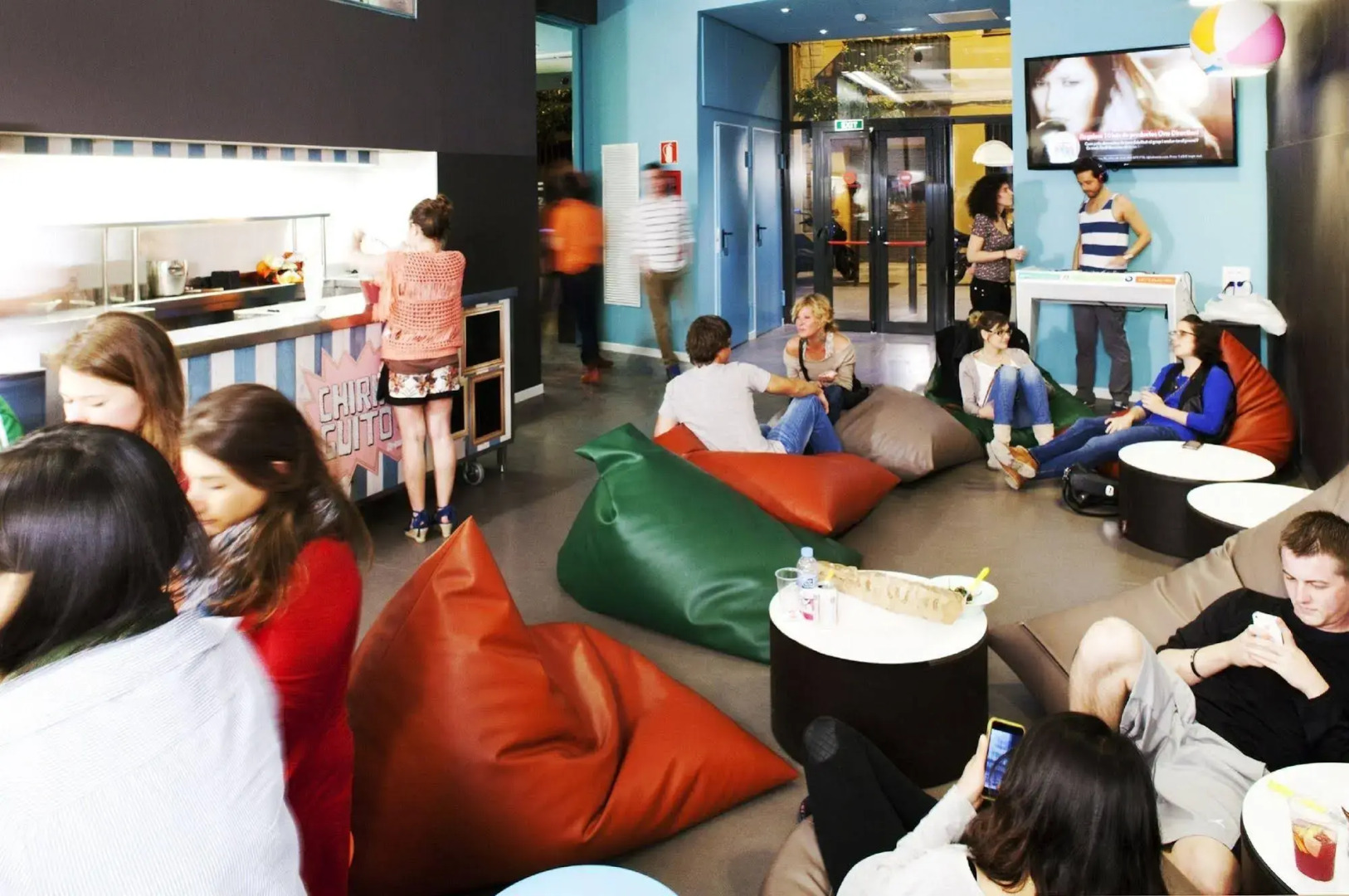 Latroupe Poblenou Beach