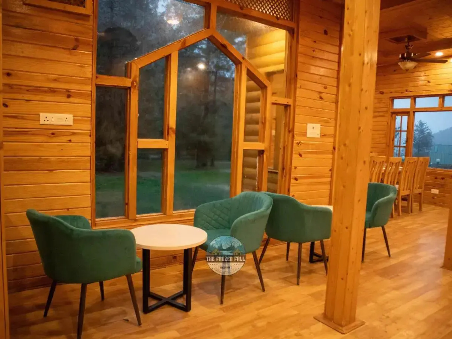 The FrozenFall Resort - Gulmarg