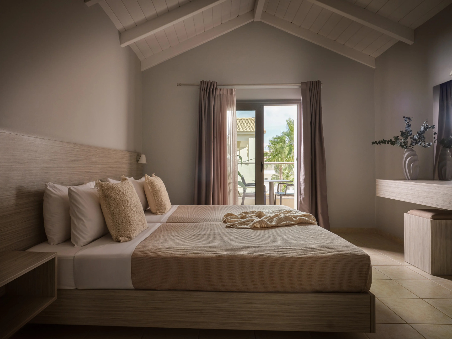 Отель Zante Atlantis