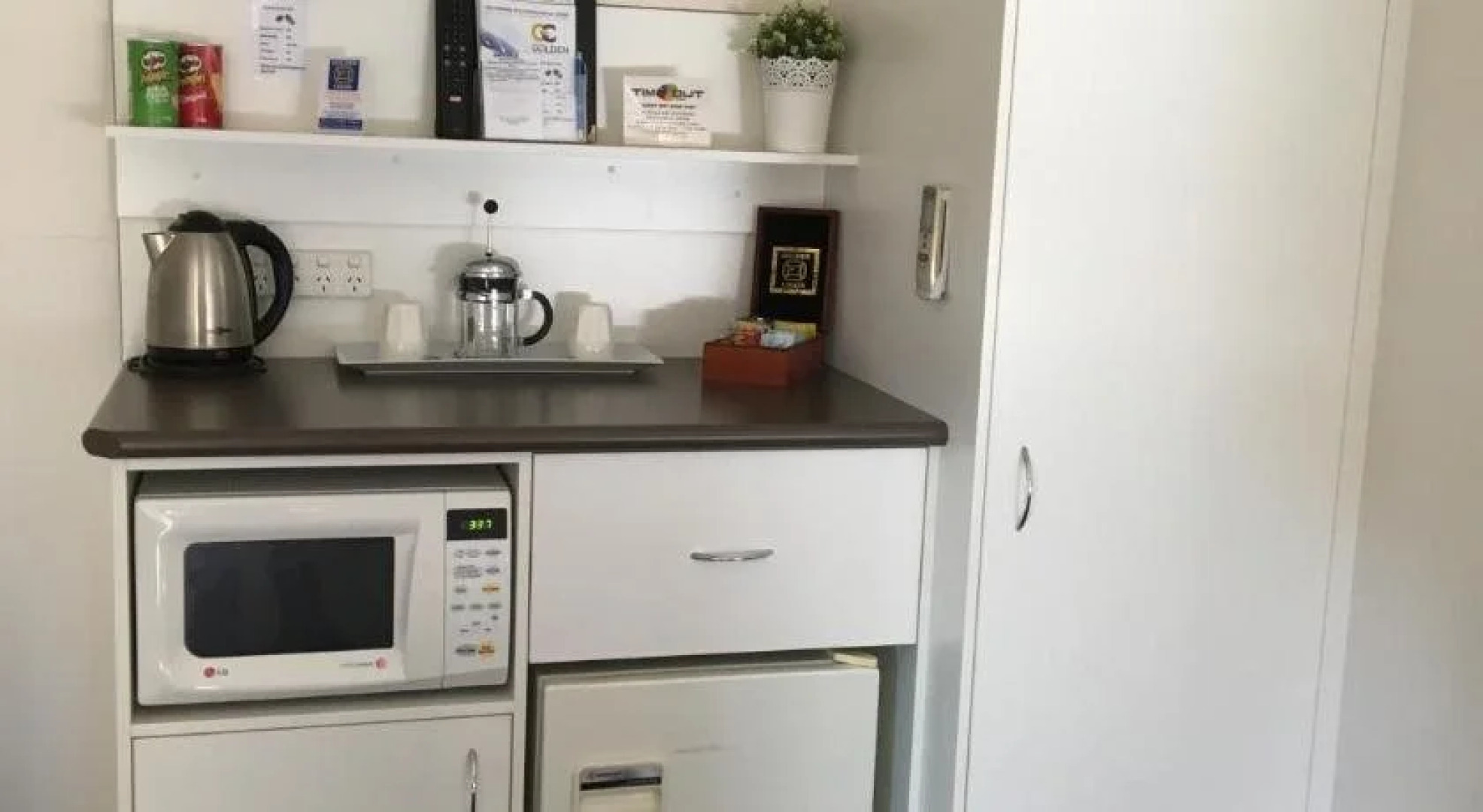 Nicholas Royal Motel