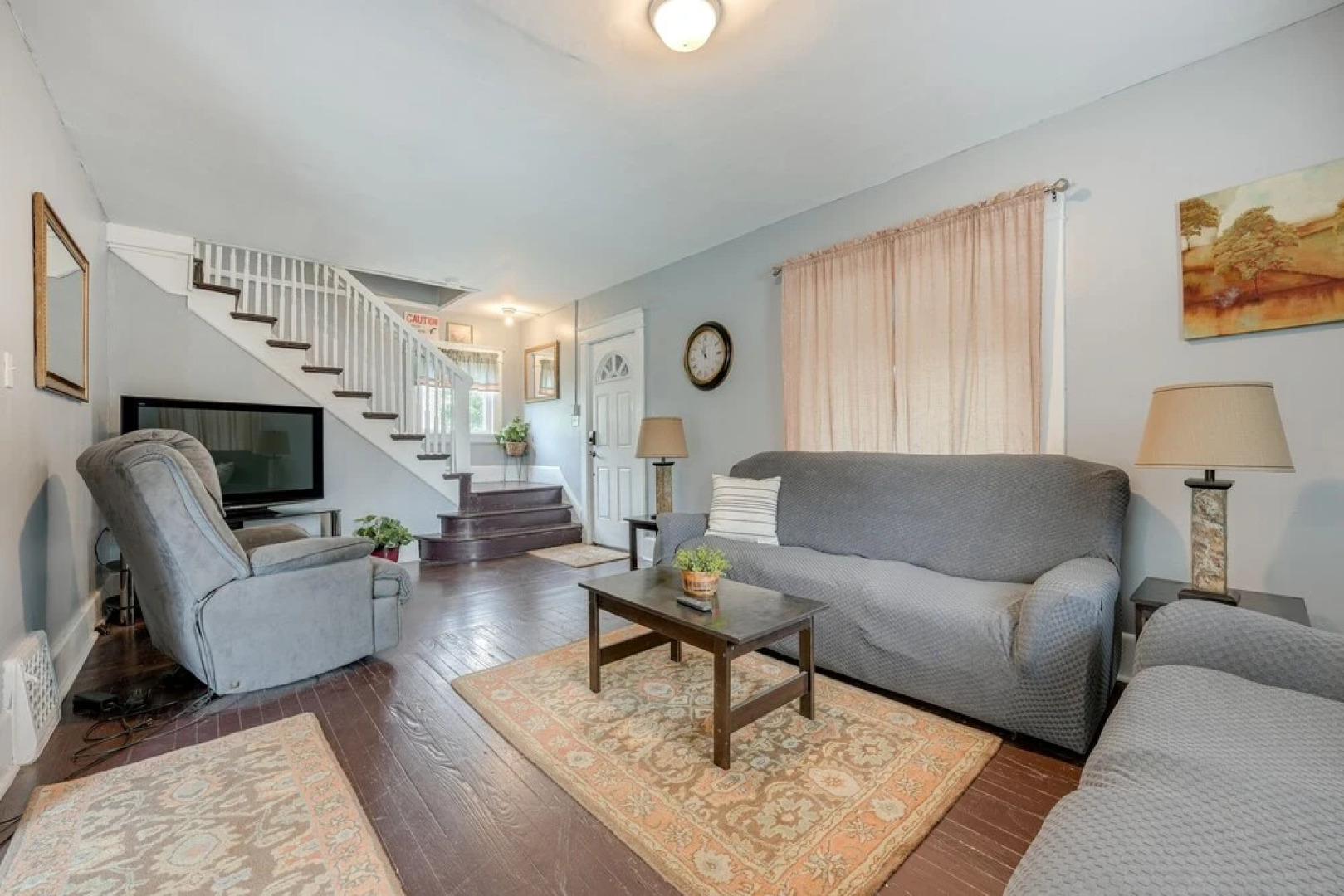 Centrally Located Albion Home With Screened Porch!