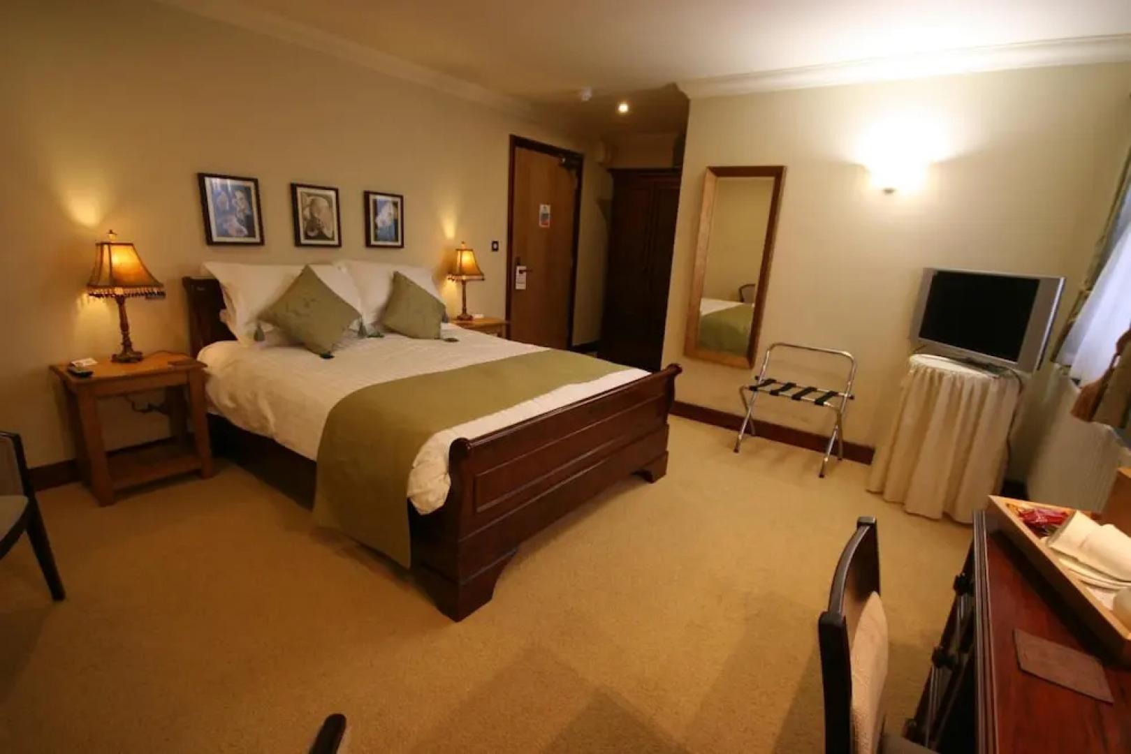 Three Horseshoes Country Inn and Spa