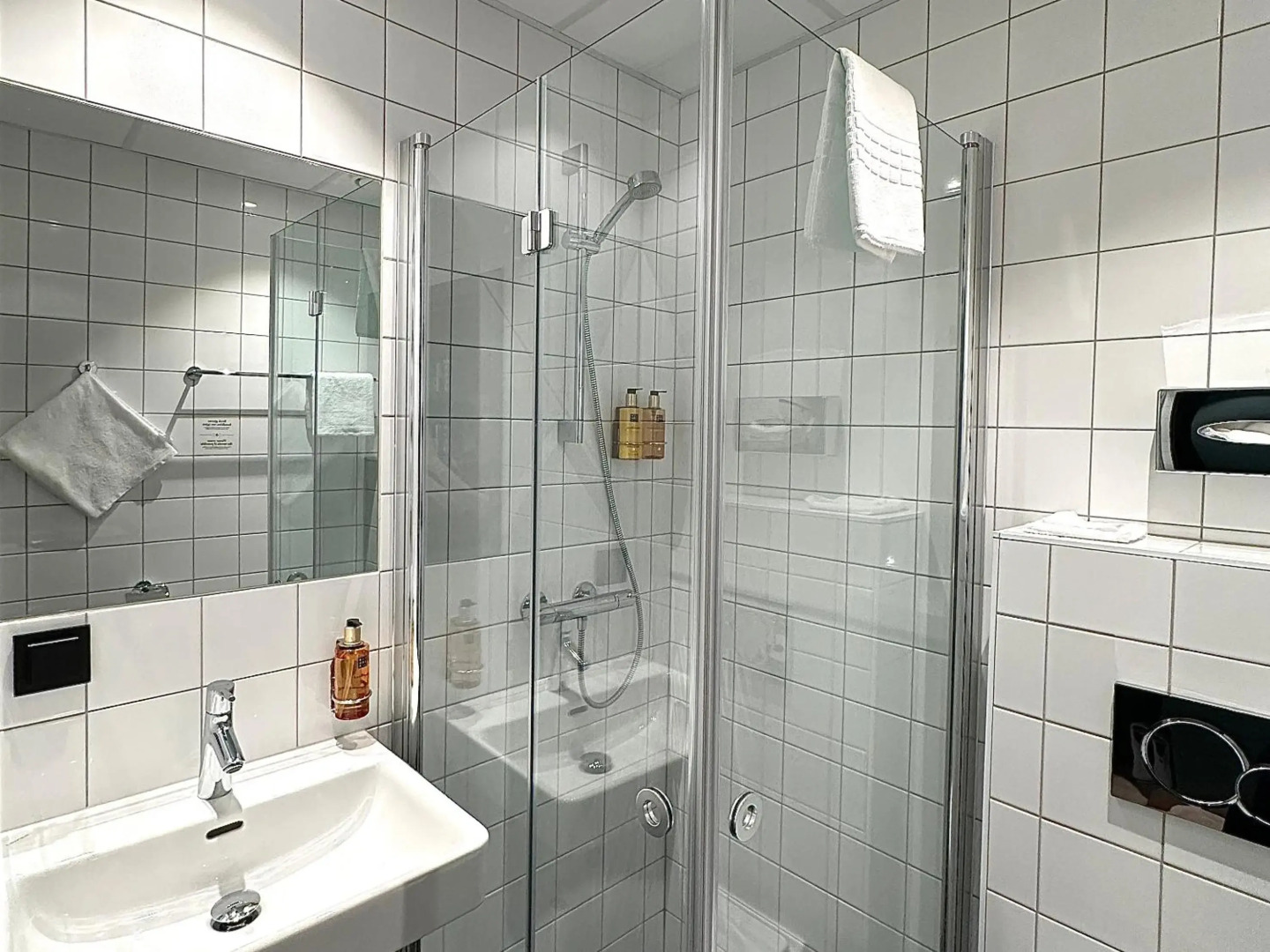 Отель The Dilly