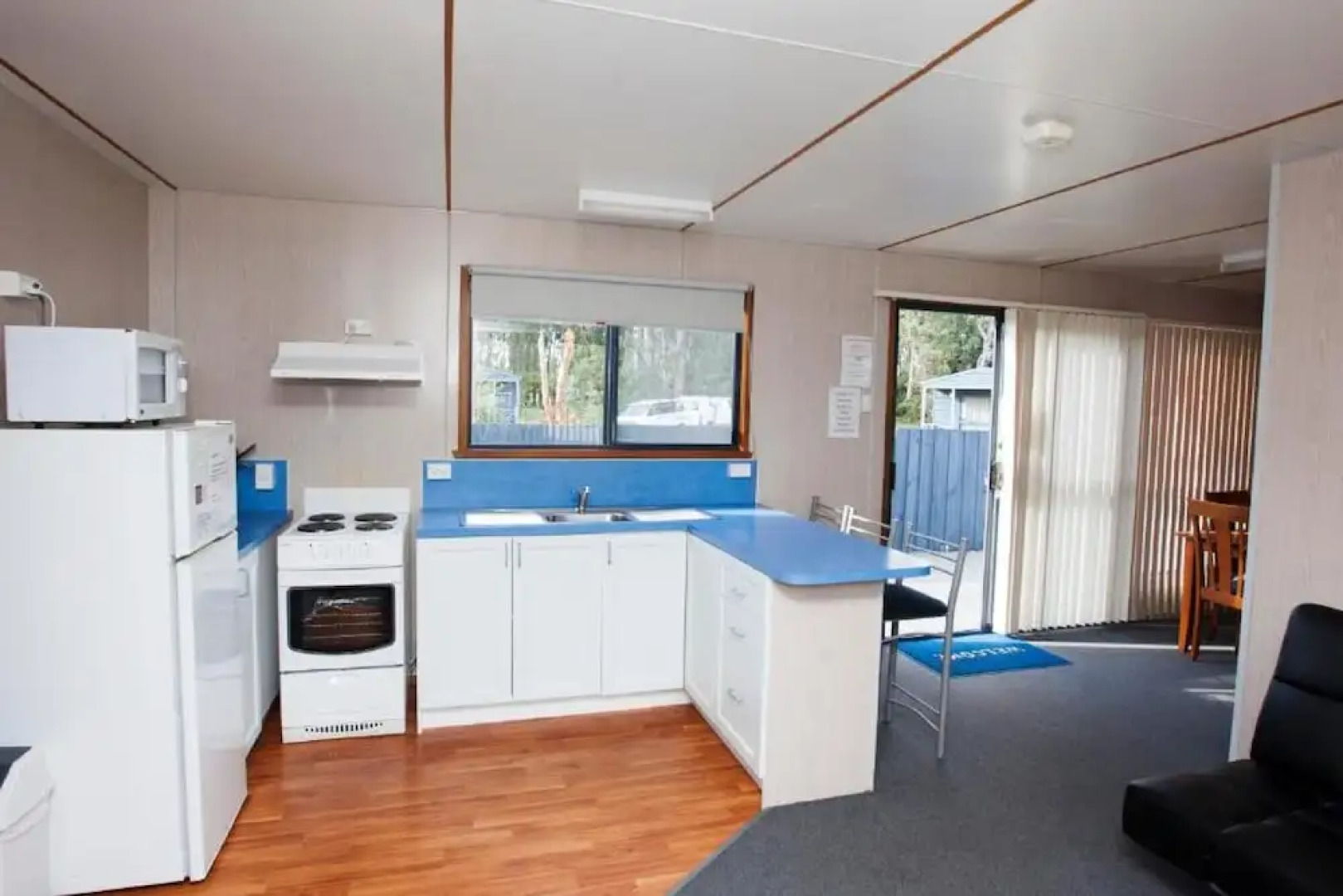 Seven Mile Beach Cabin and Caravan Park