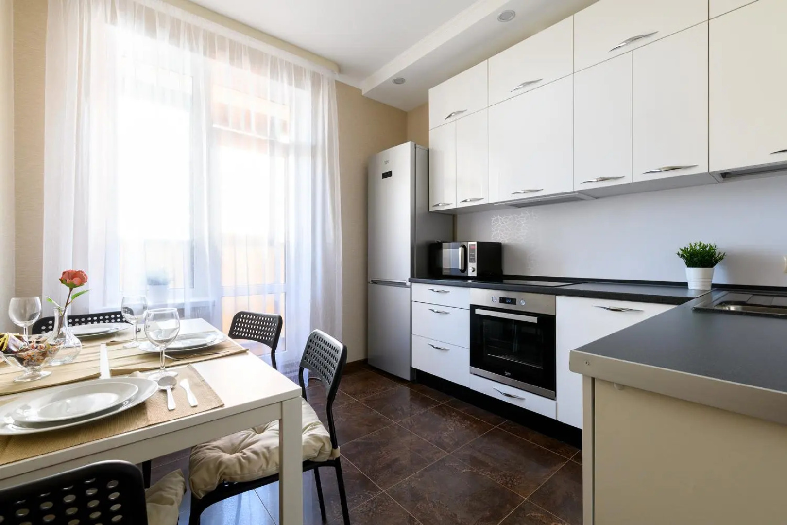 Апартико на Парфеновской 5