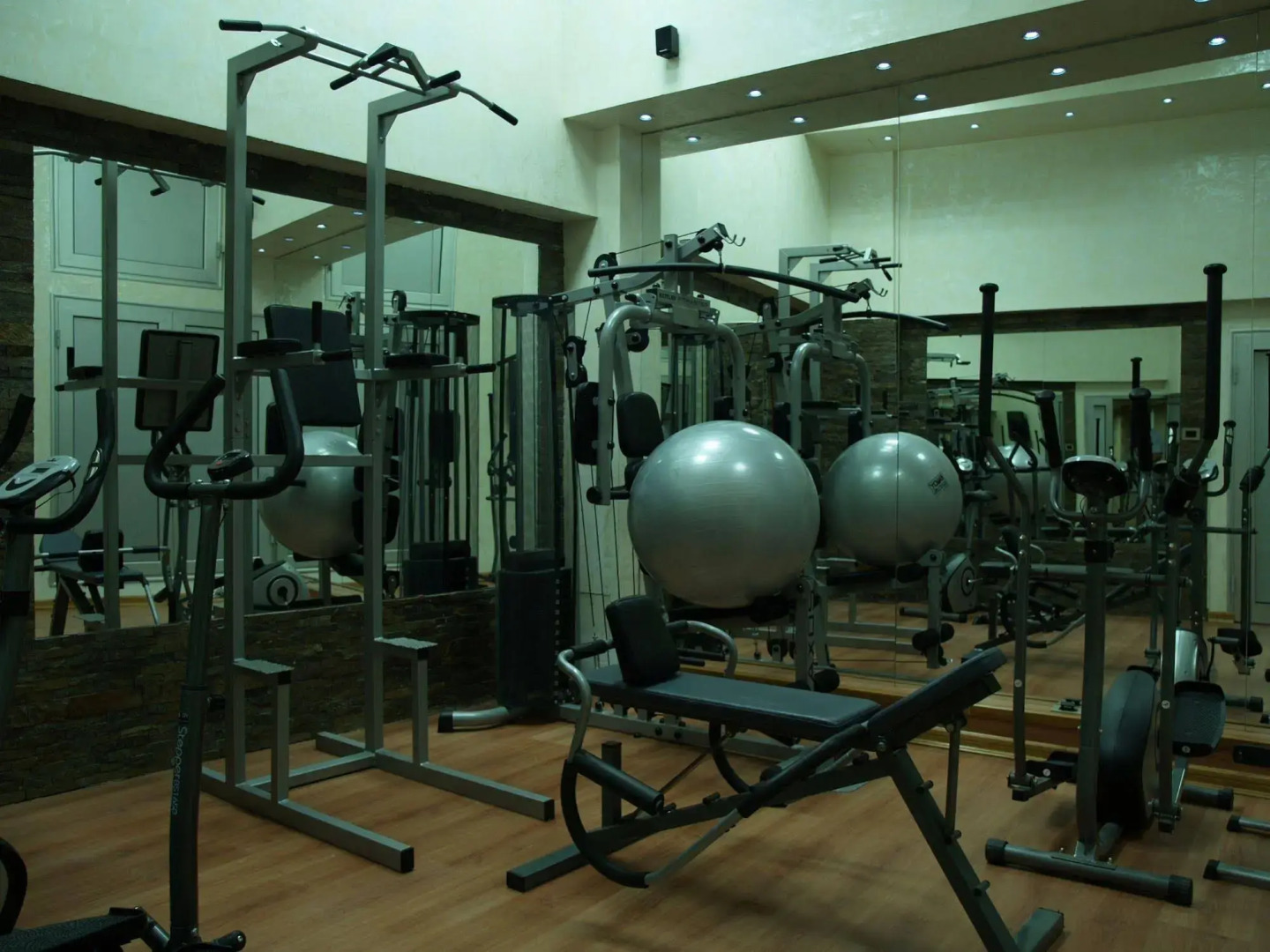 Premier Prezident Garni Hotel and Spa