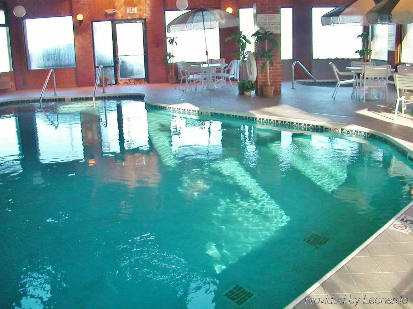 Lomira Inn and Suites