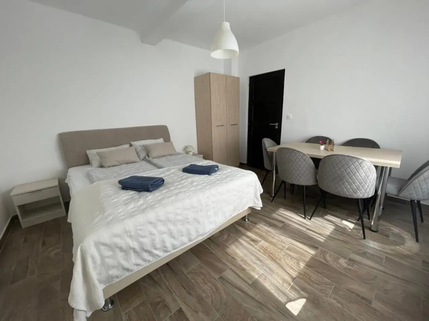 Smeraldo Kastely Szallo