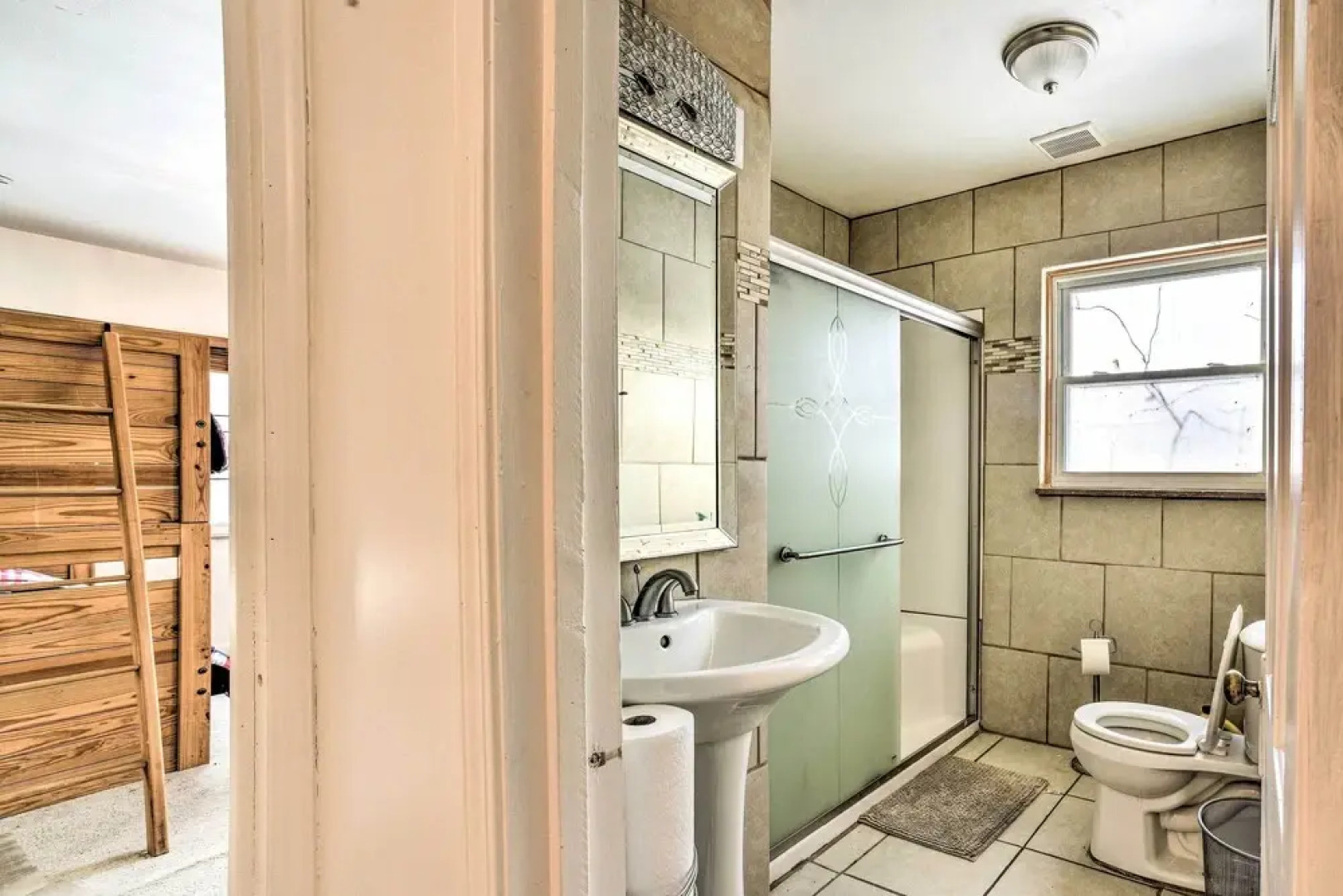 Charming Detroit Escape - 14 Mi to Downtown!