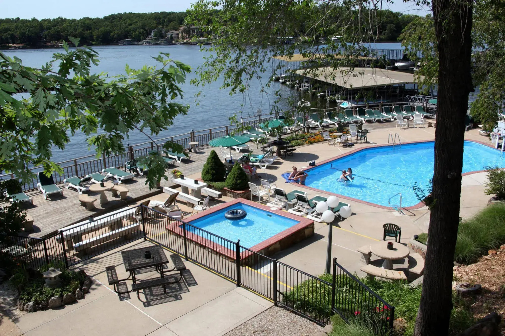 Summerset Inn Resort