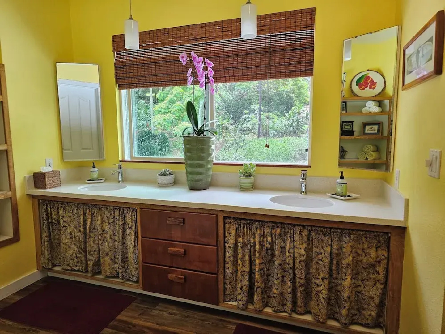 Ka'awaloa Plantation Bed & Breakfast