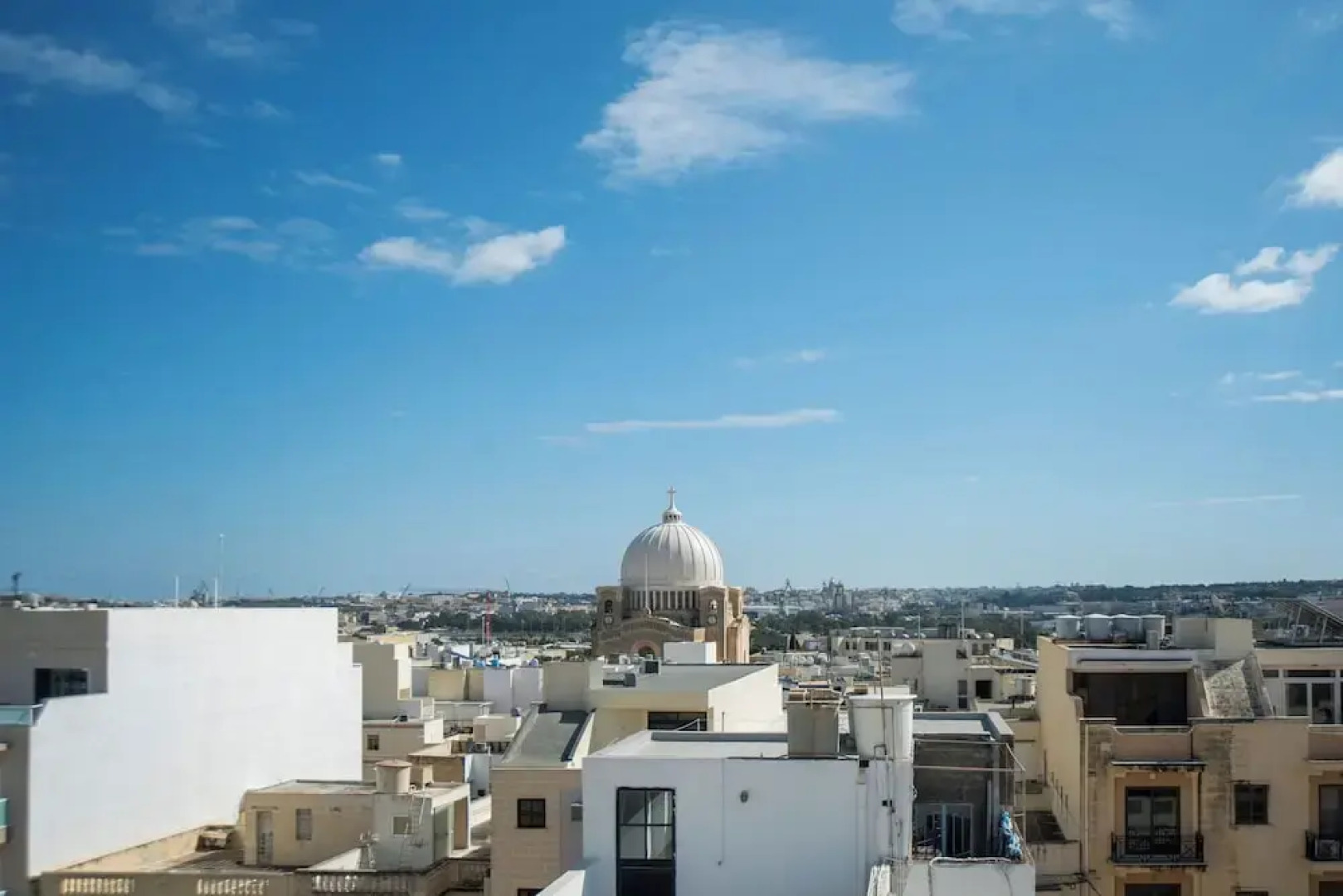 Orbis Boutique Studios by Holi