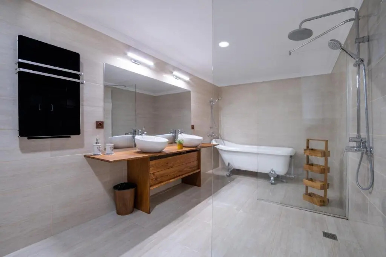 Semeen hotel i restorant Rajski zaliv