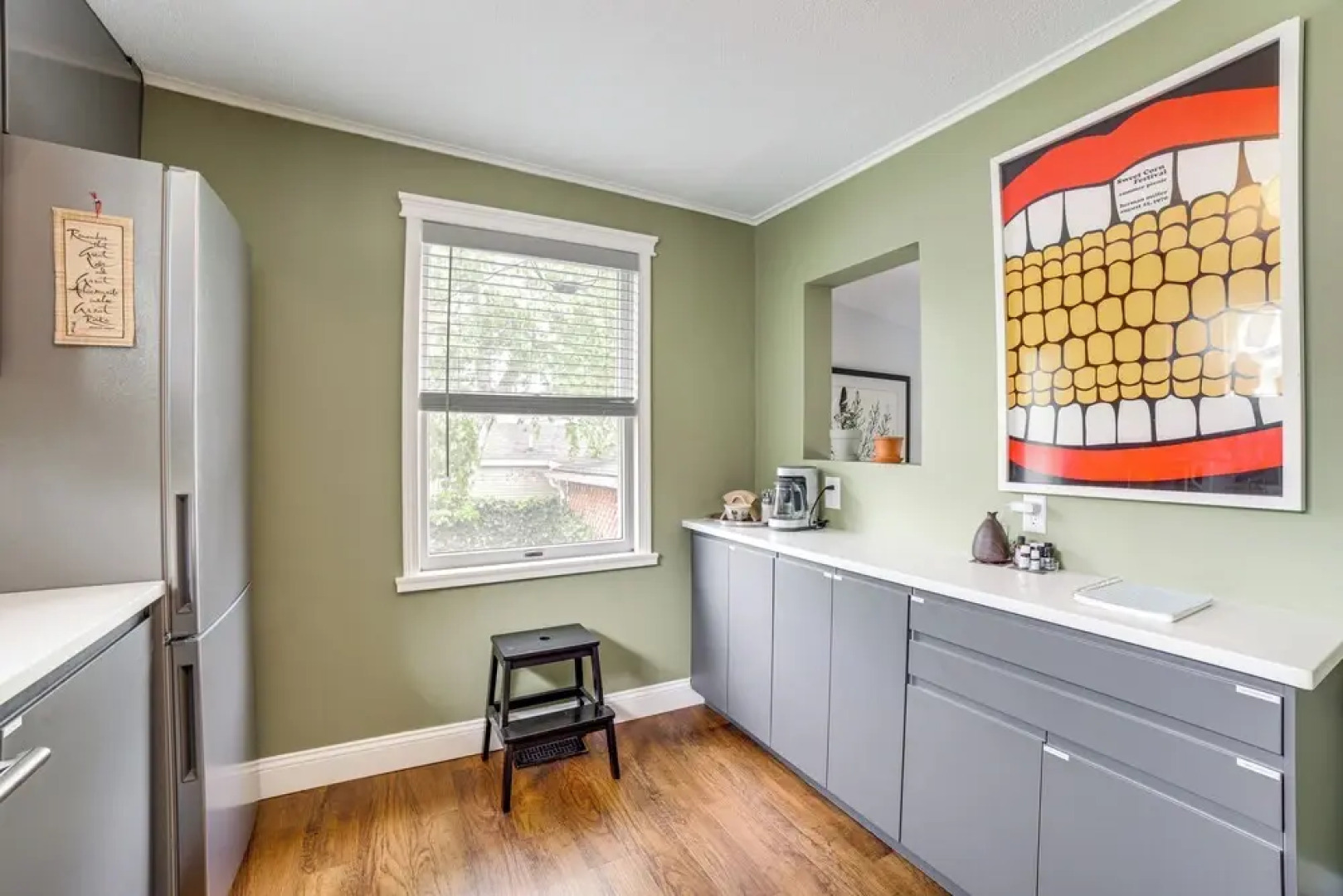 Grand Haven Getaway < 1 Mi to Lake Michigan!