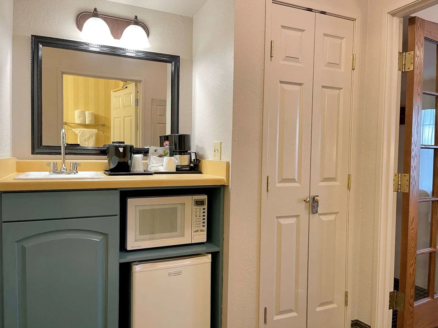 Holiday Inn Express & Suites Zion by IHG