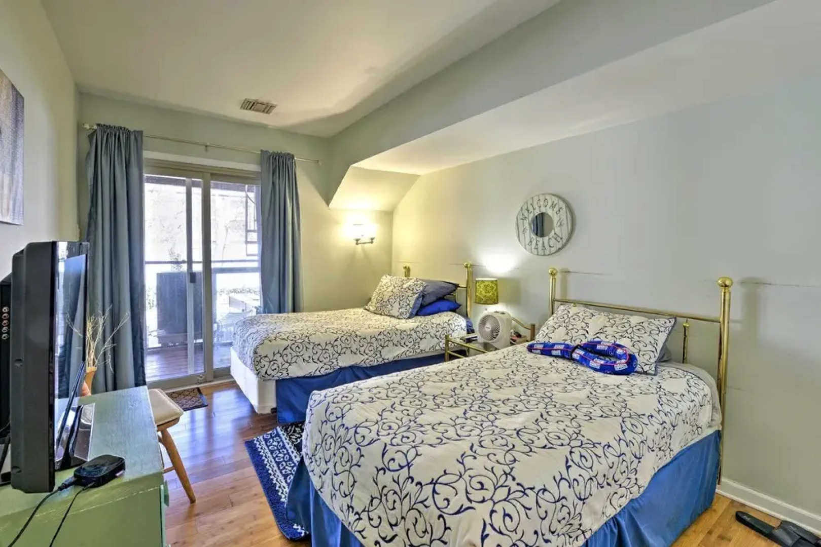 Brigantine Beach Block Townhome w/ 3 Balconies!