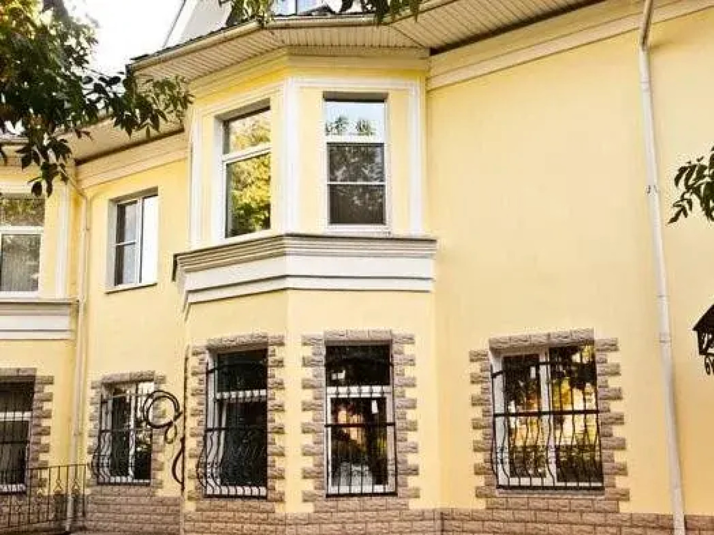 На Салтыкова-Щедрина