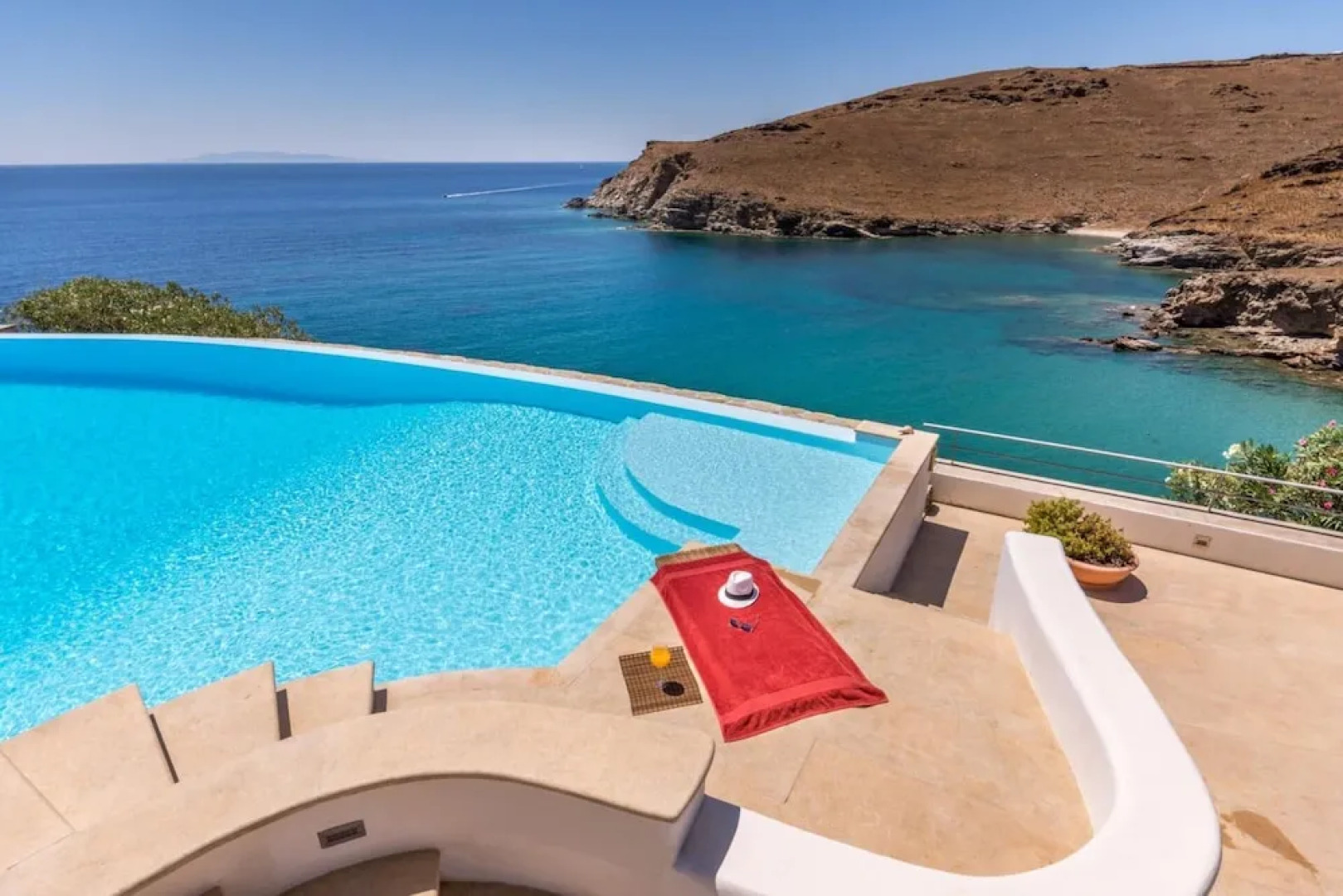 Inviting 8-bed Villa in Ermoupoli - Villa Blueros