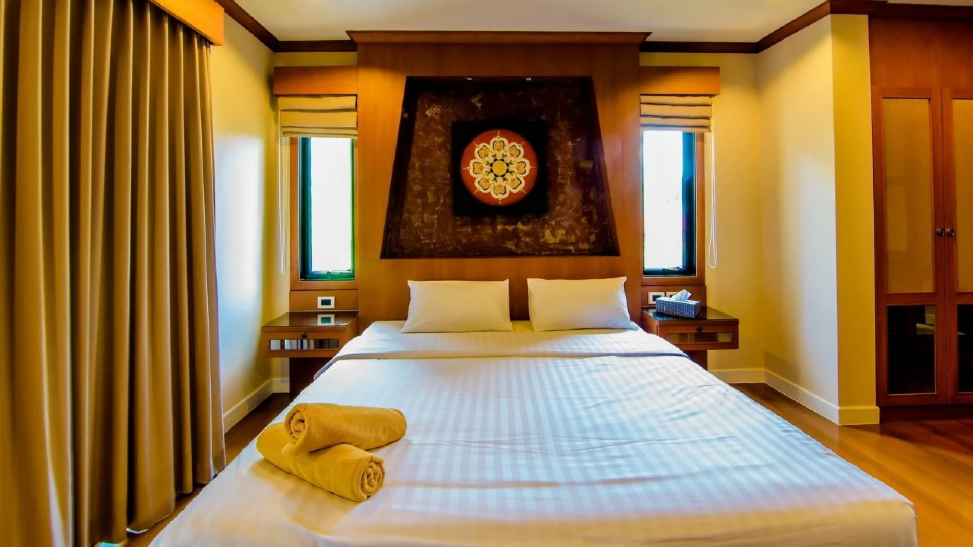 Dancenter Luxury Underwater World Pattaya