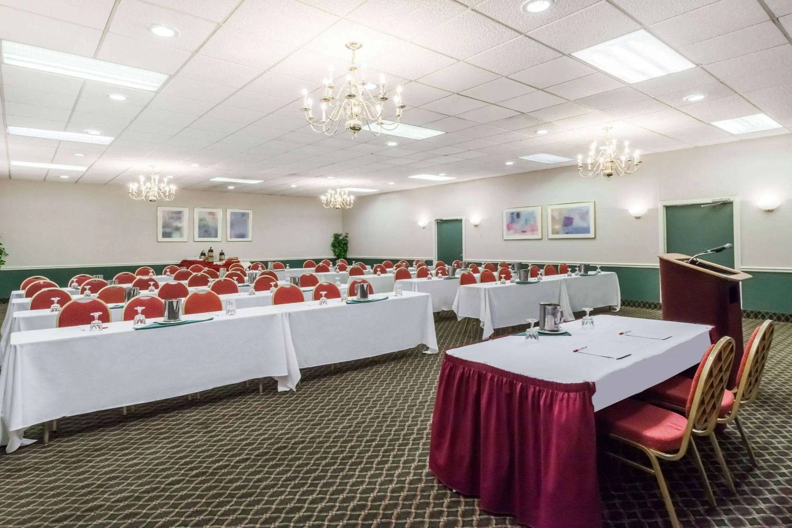 Baymont by Wyndham Queensbury / Lake George