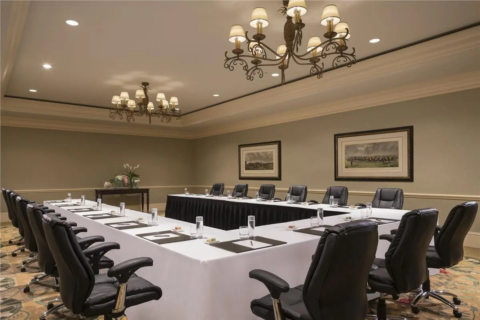 The Ritz-Carlton Naples, Tiburón