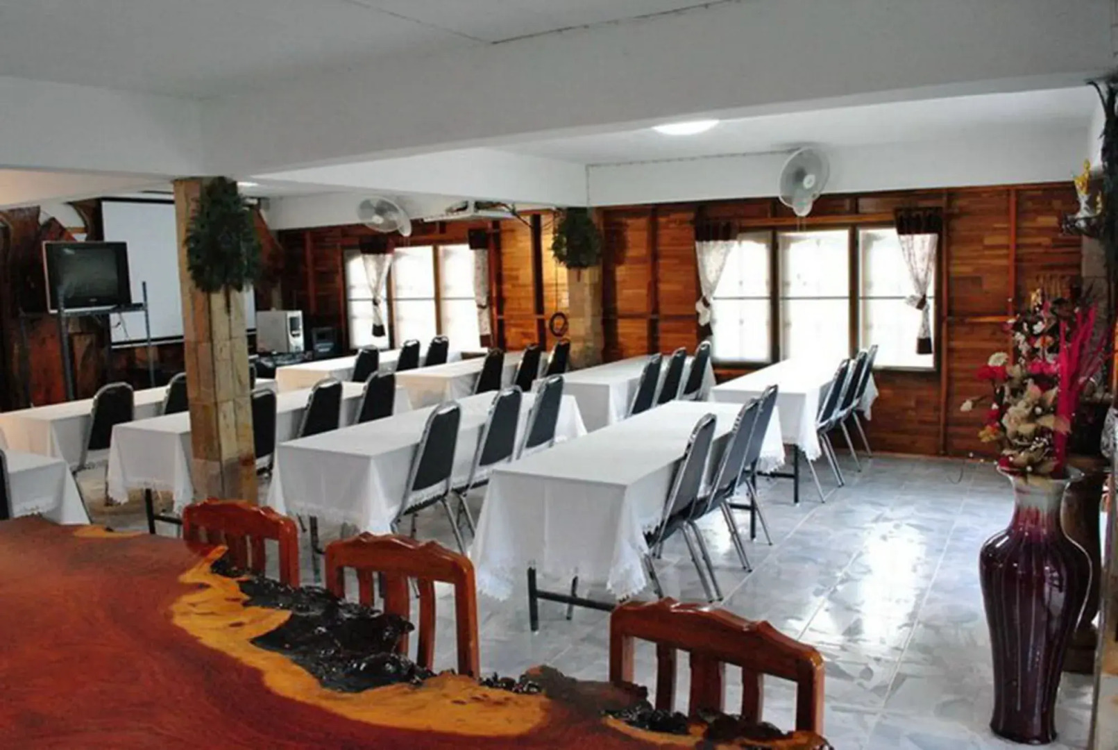 Fahsai Riverview Resort