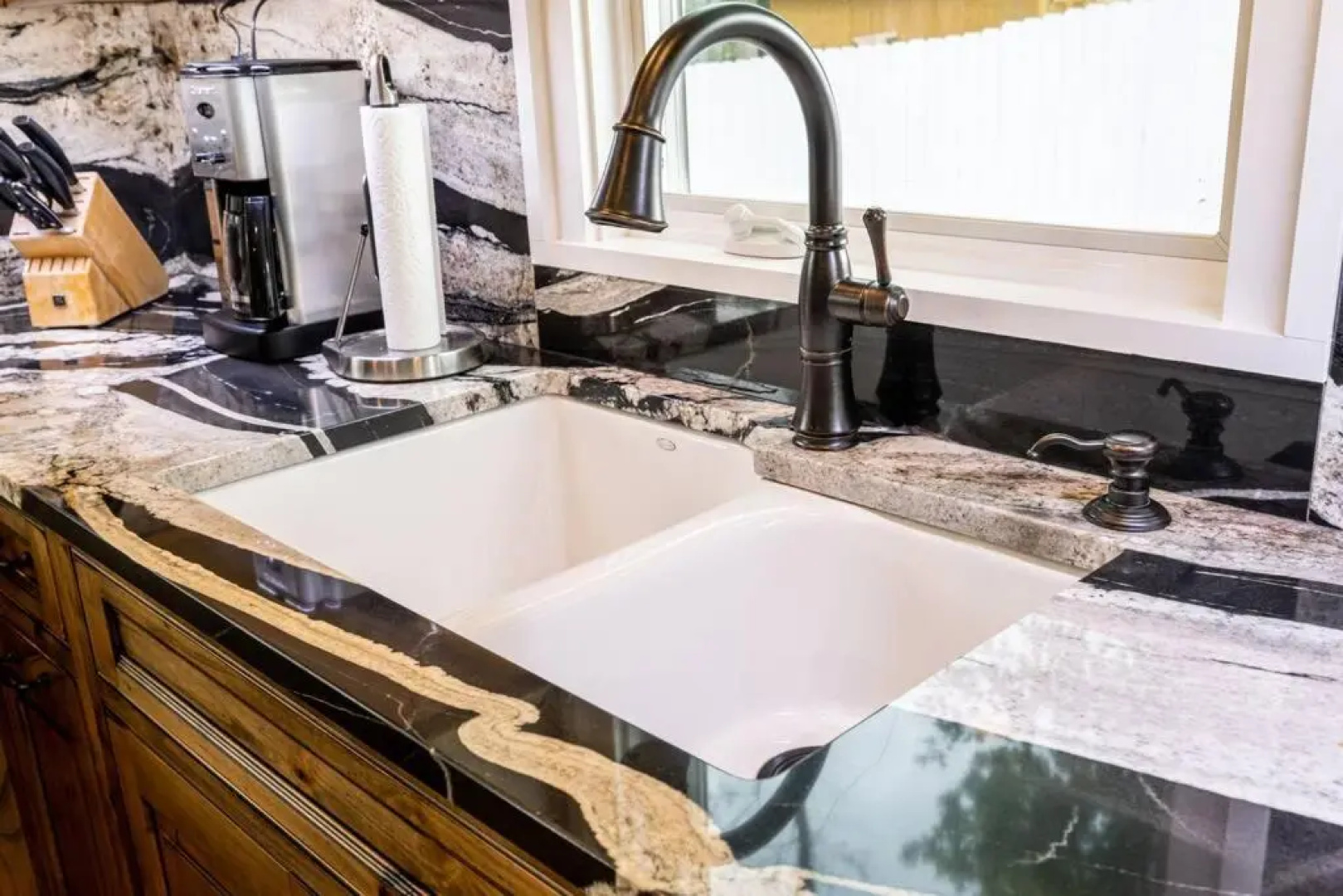 Luxury Cottage just 5 miles to downtown Asheville