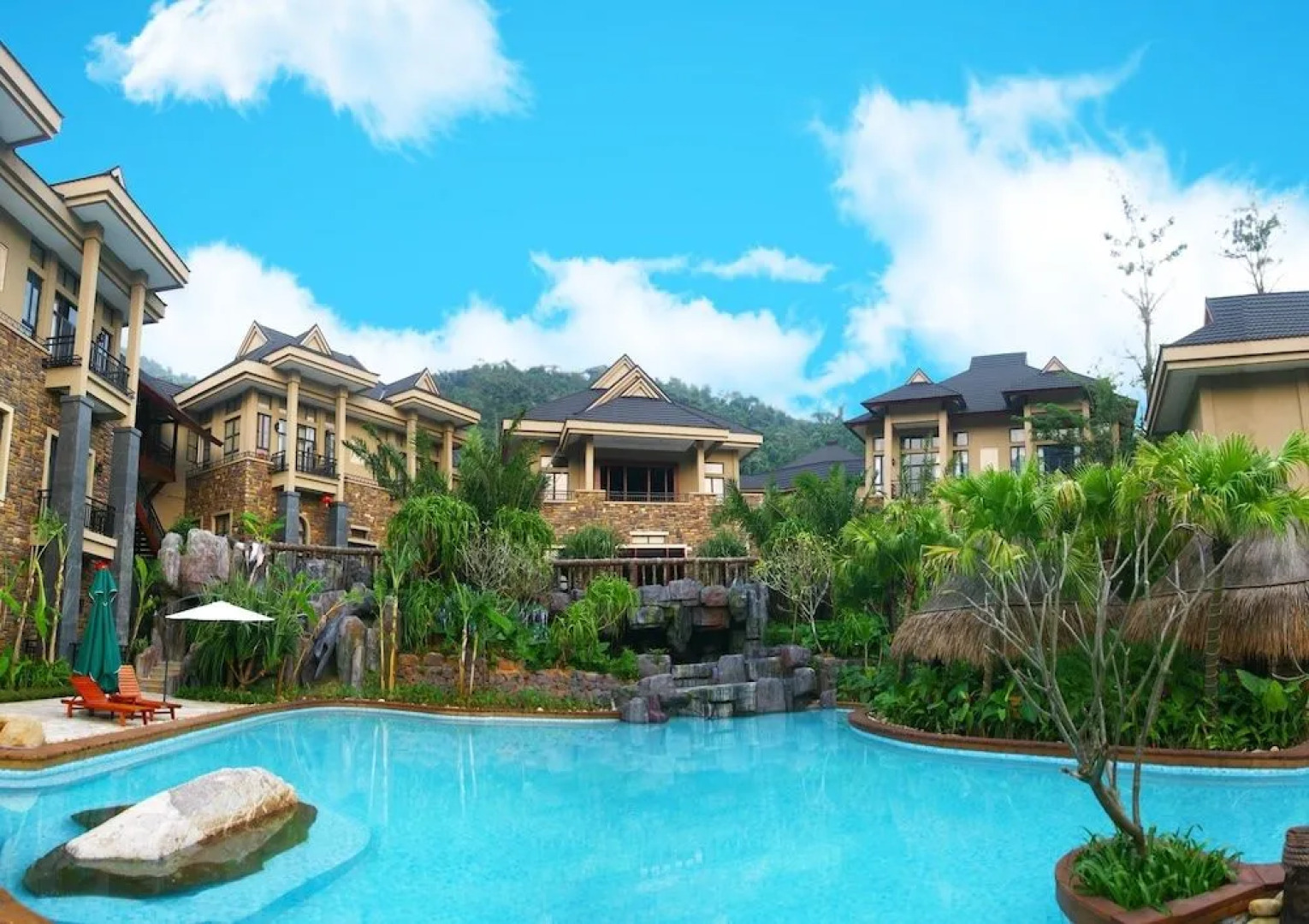 Yanoda Rainforest No.1 Hotel