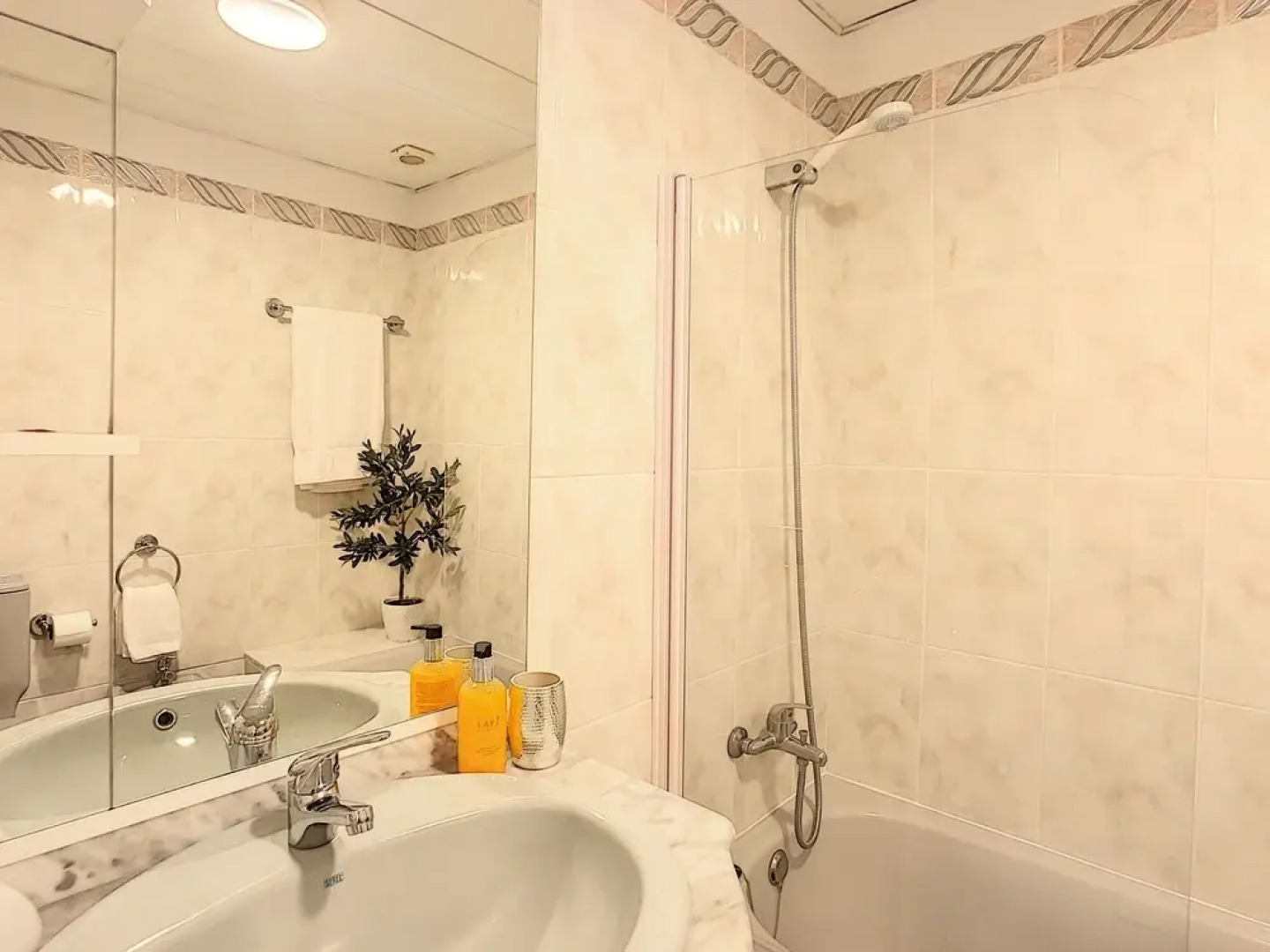 Sea N' Sun Apartment