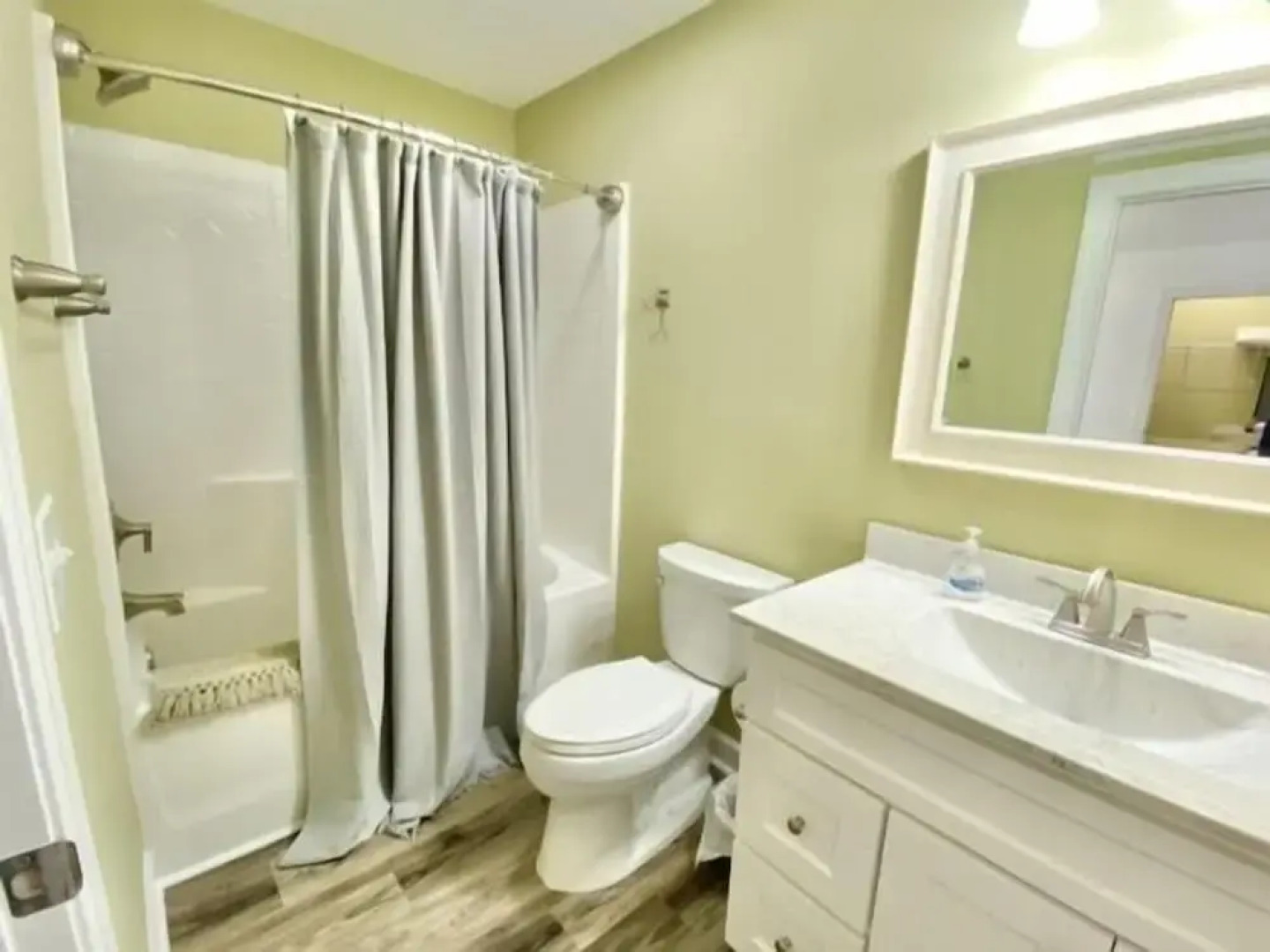 Hale Makai - Relaxing Family Vacation Just A Block From The Beach! Amazing Sunrise And Sunset Views From Four Decks! 3 Bedroom Townhouse by Redawning