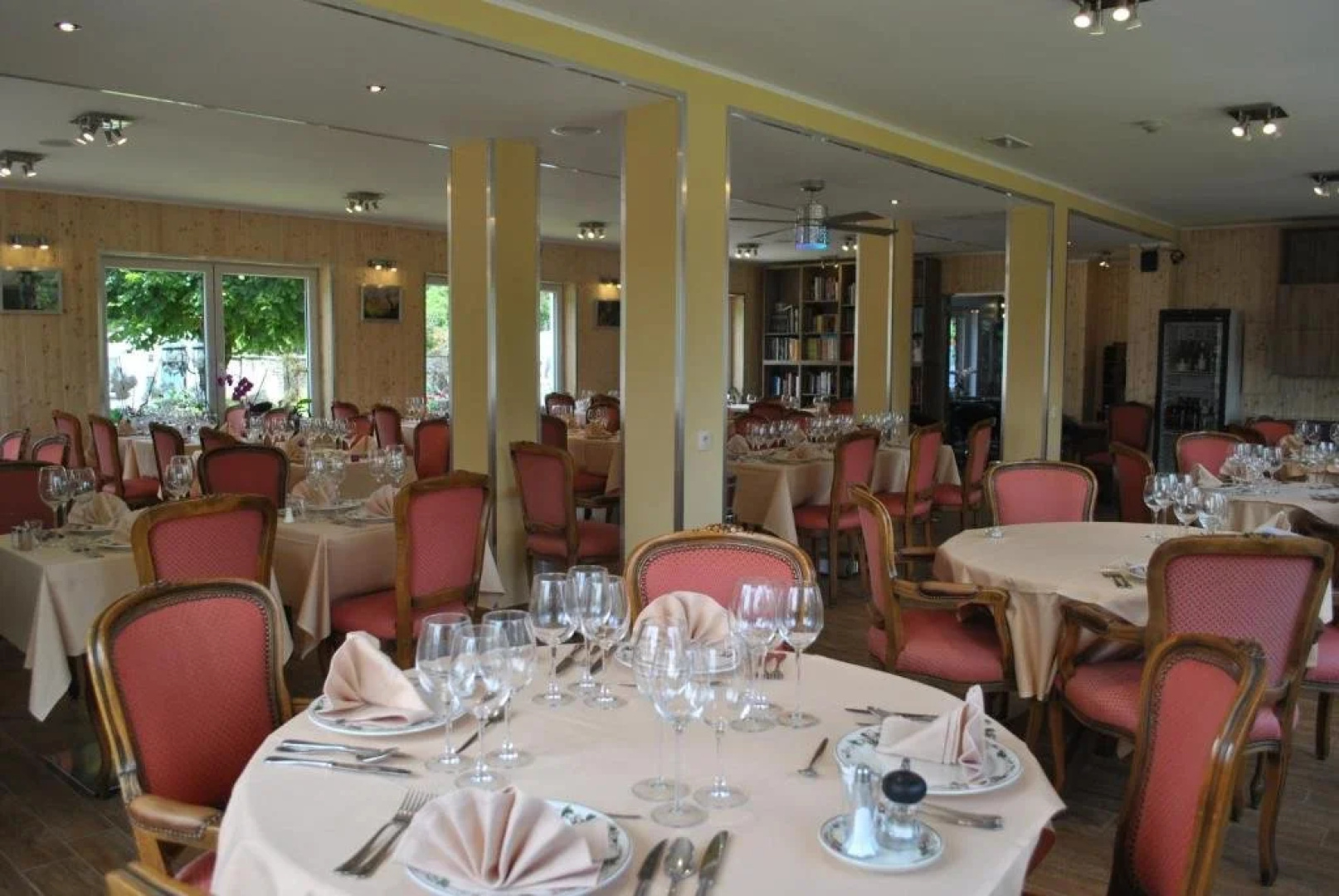 Hotel Aux Beaux Rivages En Gaume